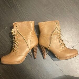 LACED Boots with Heels